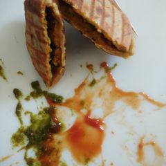 A picture of Samosa In Wheat Flour Flat Bread Grilled.