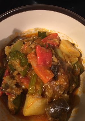A picture of Mixed garden vegetable stew (τουρλού)🇬🇷.