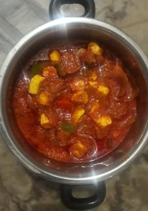 A picture of Kashmiri paneer.