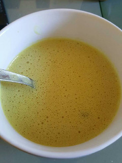 Une photo de Velouté de lentilles corail au curry