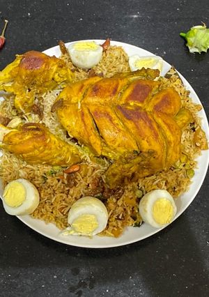A picture of Murgh musalam.