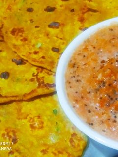 आलू के पराठे (aloo ke parathe recipe in Hindi) रेसिपी मुख्य फोटो