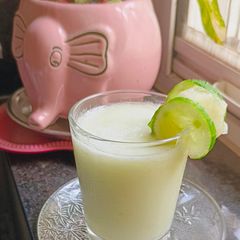 A picture of Maskmelon Cucumber juice.