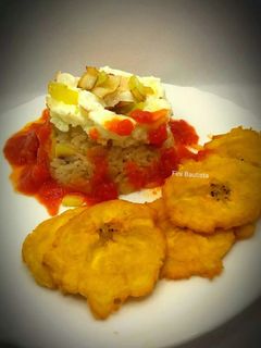 Una foto de Arroz a la cubana con plátano macho