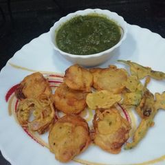 Slice Onion Chilli Pakora A picture of Slice Onion Chilli Pakora.