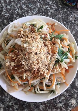 Hình của món Gỏi ngó sen tai heo.