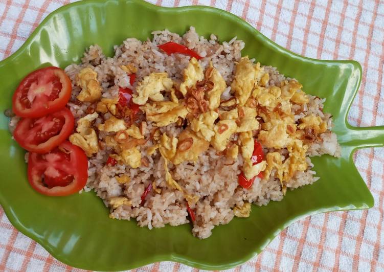 Langkah Mudah untuk Menyiapkan Nasi Goreng Terasi yang Enak Banget