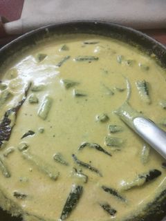வெண்டைக்காய் ோமர்க்குழம்பு செய்முறை முக்கிய புகைப்படம்