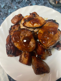 Una foto de Char-siu de cerdo en freidora de aire