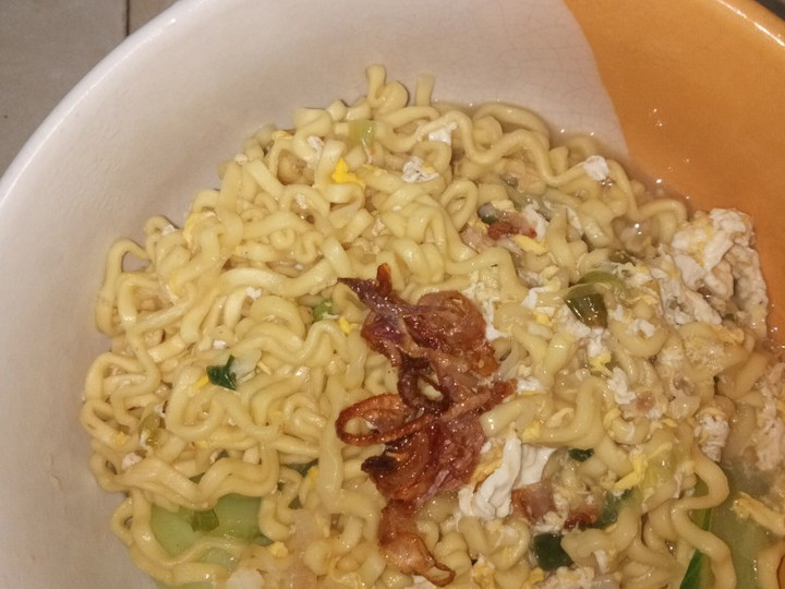 Bagaimana Membuat Mi Rebus Nyemek yang Menggugah Selera