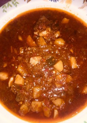 A picture of Potatoes 🥔 in stew.