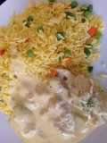 Pollo en crema de mostaza (con arroz jardinero)