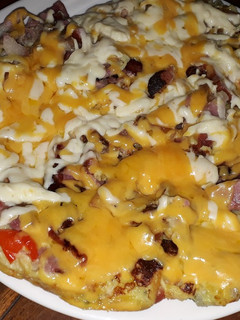 Una foto de Okonomiyaki cubano