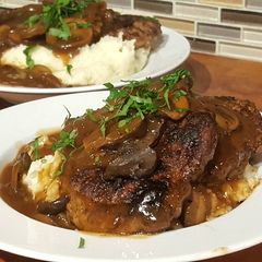 A picture of Slow Cooker Salisbury Steak.