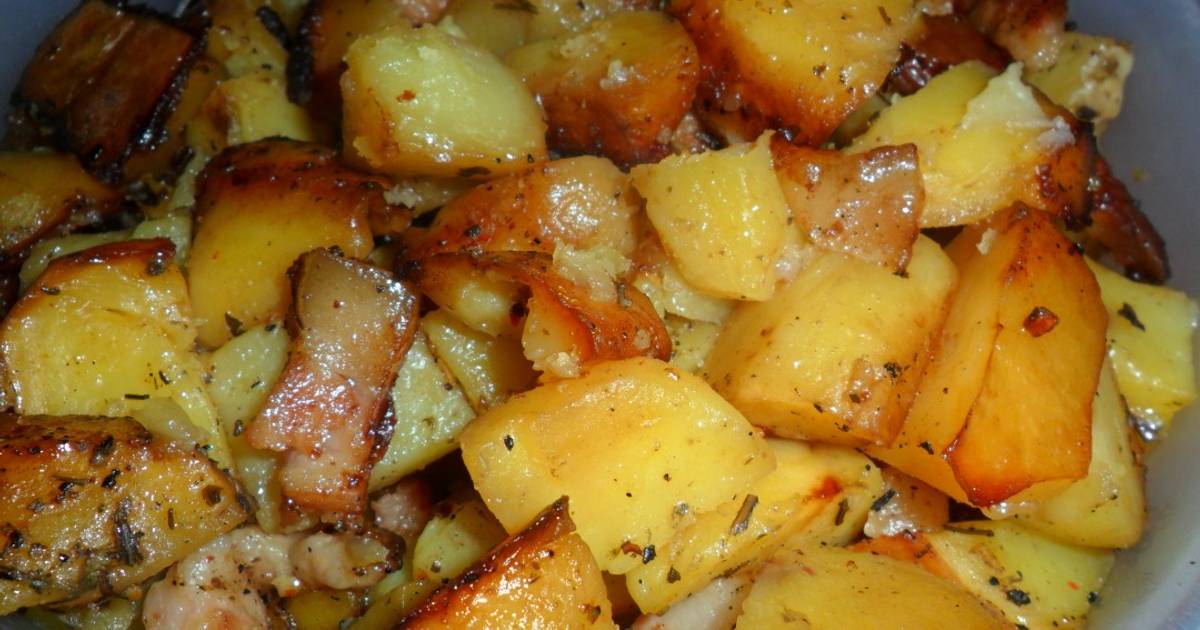 Картофель запеченный в рукаве в духовке - быстрый рецепт с пошаговыми фото