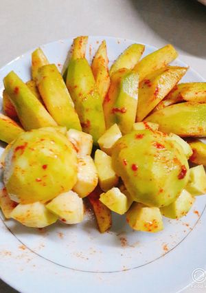 Hình của món Cóc lắc muối tôm.