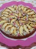 Torta di mele, noci e gocce di cioccolato