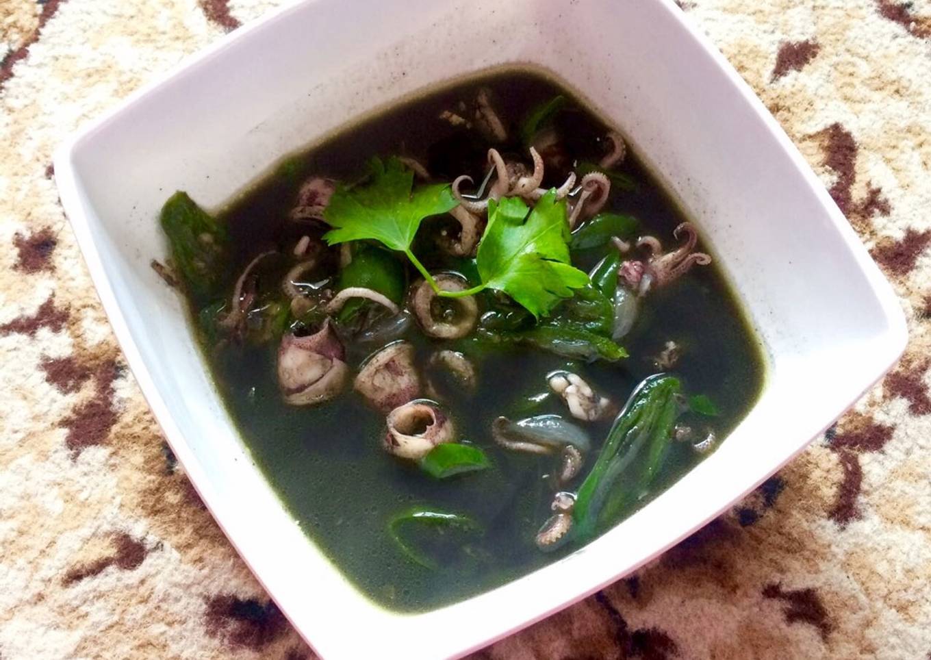 Cumi hitam dengan cabai hijau