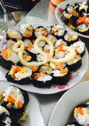 Hình của món KimBap ^^.