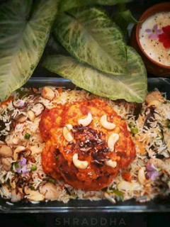 A picture of Tandoori Gobi Mussallam Biryani.