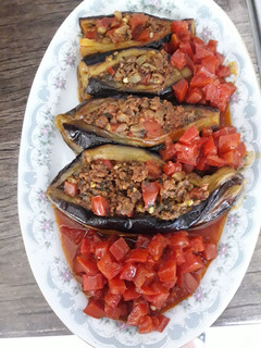عکسی از دستور بادمجان شکم پر