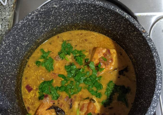 Simple Way to Make Homemade Salmon Curry