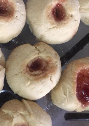 Una foto de Galletas rellenas de mermelada