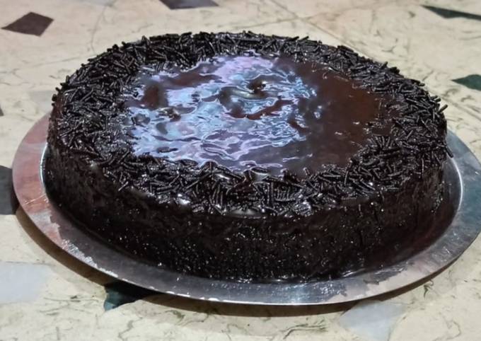 Recipe of Super Quick Rava/sooji chochlate cake