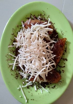 Foto resep Pisang uli goreng simple tabur coklat keju