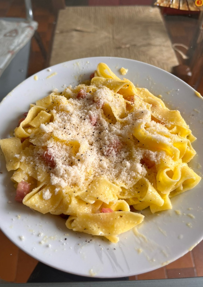 Una foto de Pasta a la carbonara italiana