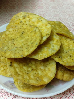 A picture of Masala Mathri.