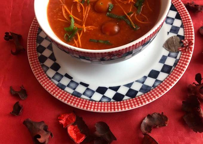 Tomato carrots soup