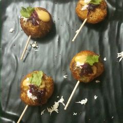 A picture of Paneer Appam Lolipop.
