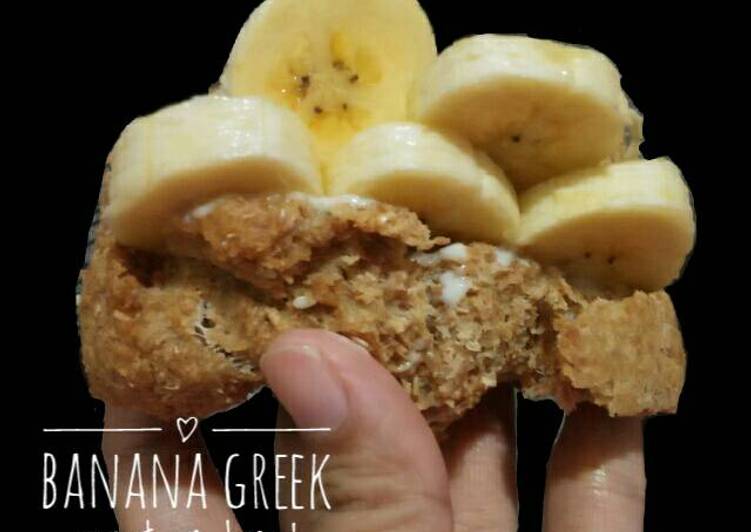 Banana greek yoghurt on bread (buat diet eat clean)