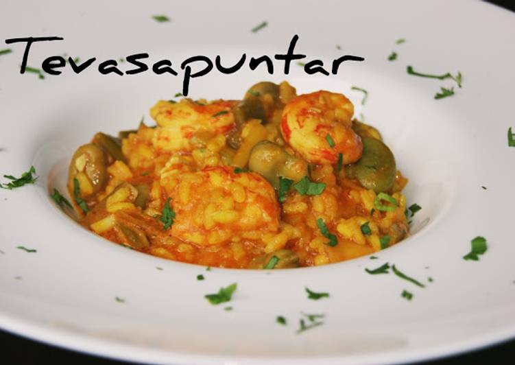 Arroz con ajetes, habas y gambones