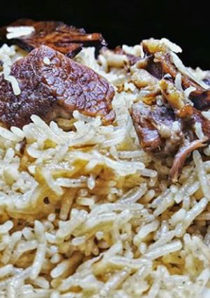 A picture of Beef pulao.