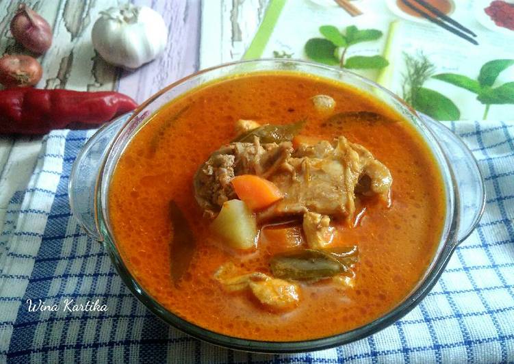 Kari Ayam Merah