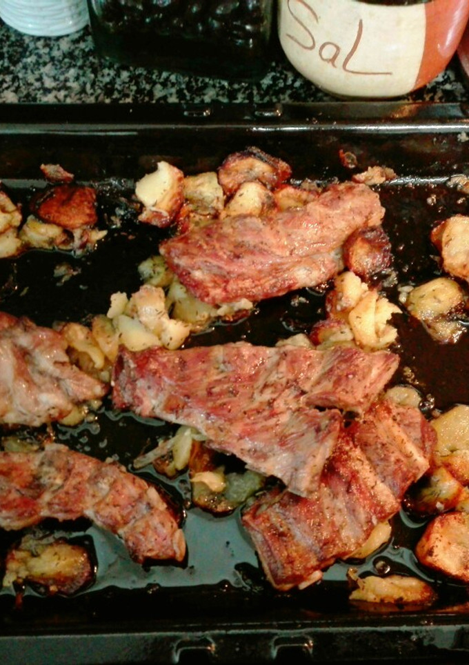 Una foto de Costillas al horno. Muy fácil!