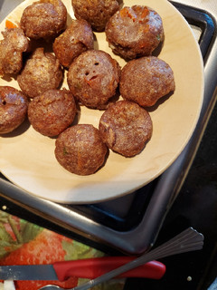A picture of Jowar, ragi appe.