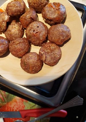 A picture of Jowar, ragi appe.