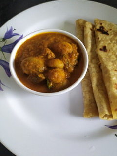 காளான் கிரேவி & சப்பாத்தி செய்முறை முக்கிய புகைப்படம்