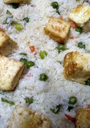 A picture of Mix vegetable paneer pullao.