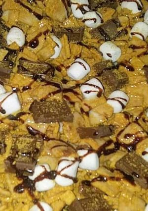 A picture of Golden Grahams s’mores bars.