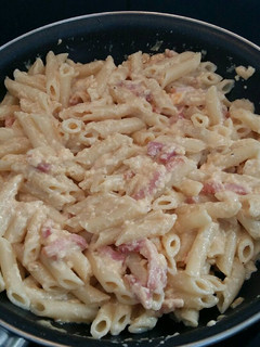 Una foto de Macarrones a la carbonara