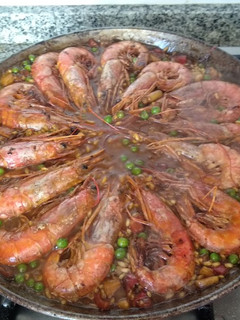 Una foto de Paella de marisco