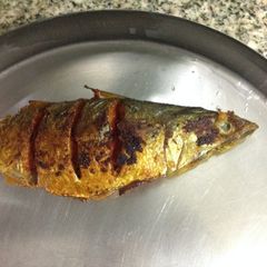 A picture of Fried Bangda fish (Mackerel).