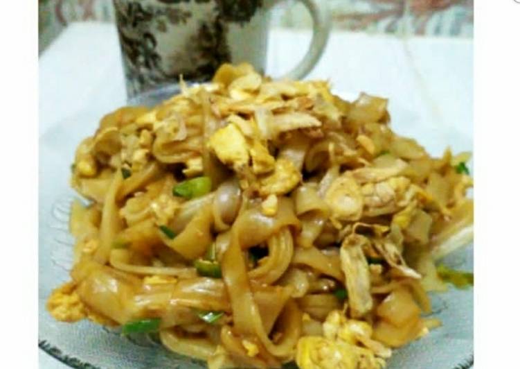 Kwetiau or kwetiau goreng ala solaria