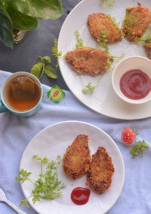 A picture of Chicken cutlets from leftover chicken curry.