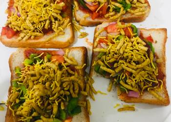 Fast Cooking Methods Cheesy Bread Pizza Delicious and Healthy