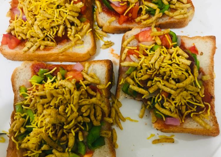 Cheesy Bread Pizza Cheesy Bread Pizza